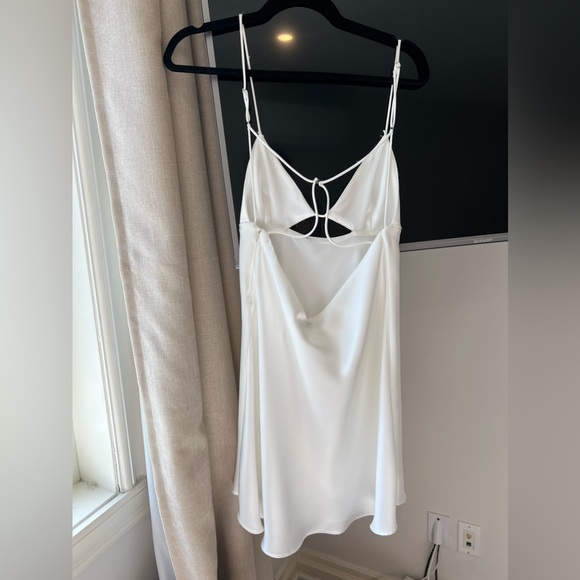 Zara Cut-Out Satin Effect Mini Dress in White - Picture 4 of 4